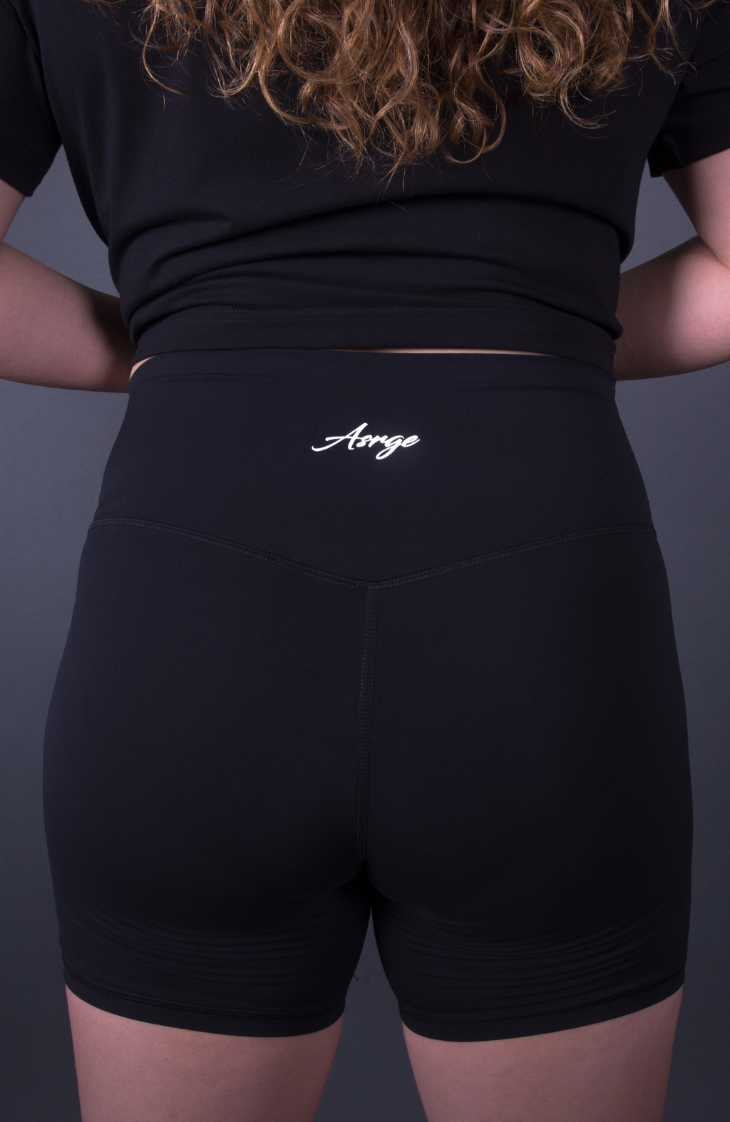 Signature Biker Shorts 7"