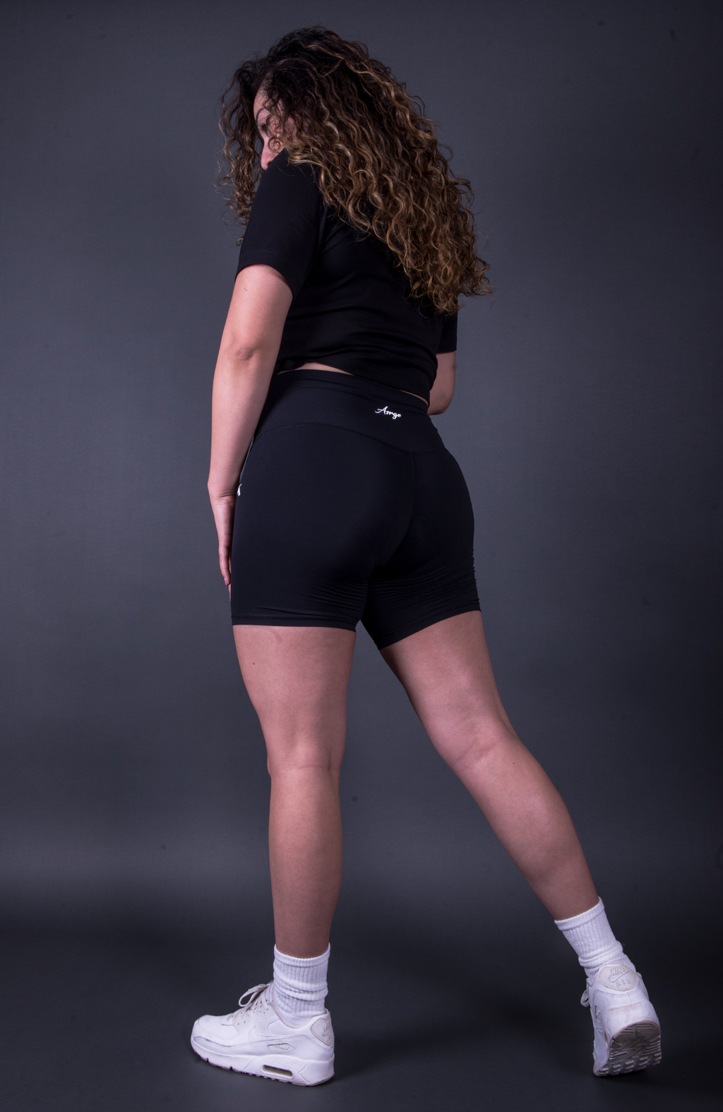 Signature Biker Shorts 7"